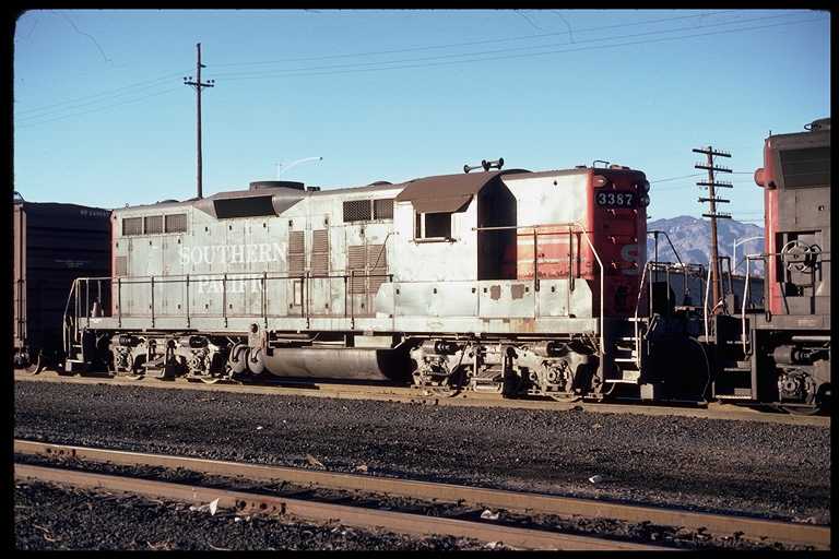 GP 3387 on Freight Out of Tucson
