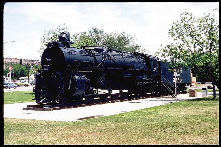 SF #3759, Front 3/4 Fireman's Side