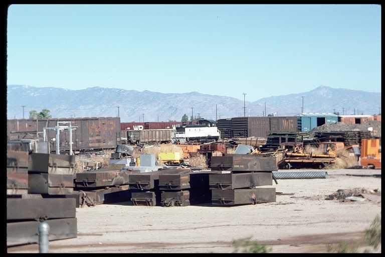 PFE Switcher in Tucson Yard