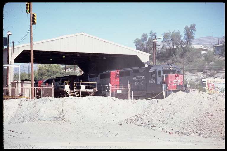 SP 6300 on Ore Train at Dumper